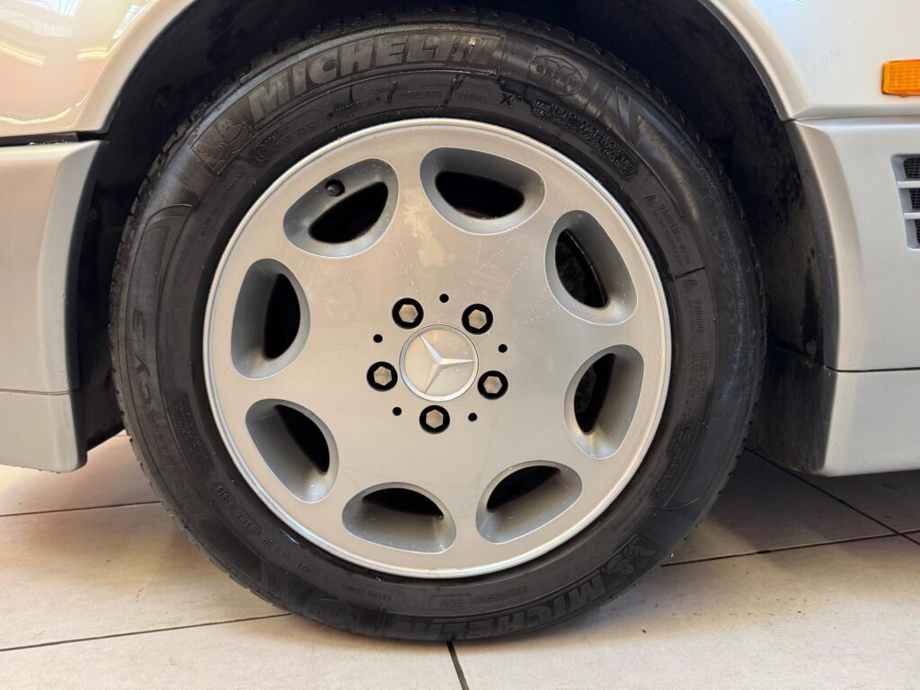 1993 Mercedes-Benz SL L154VDM