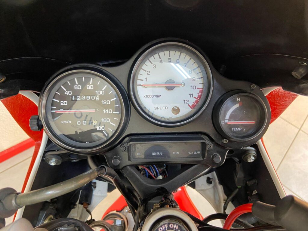 1986 Yamaha TZR250 C297ADL
