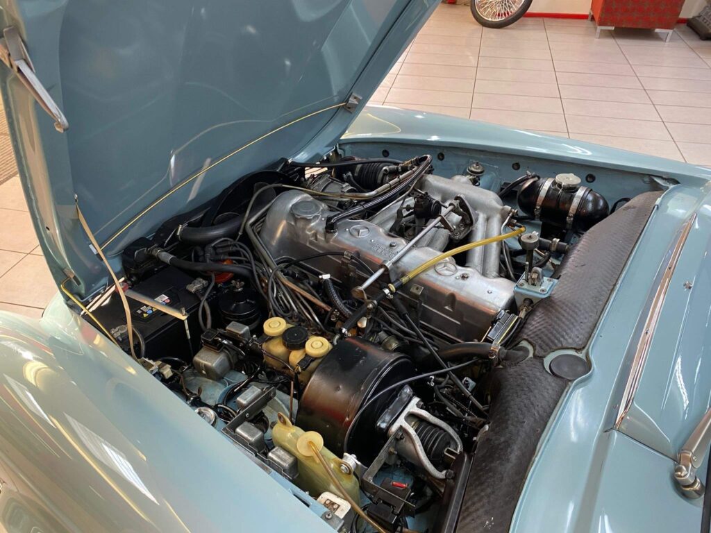 1969 Mercedes-Benz 280 SL PFJ303G