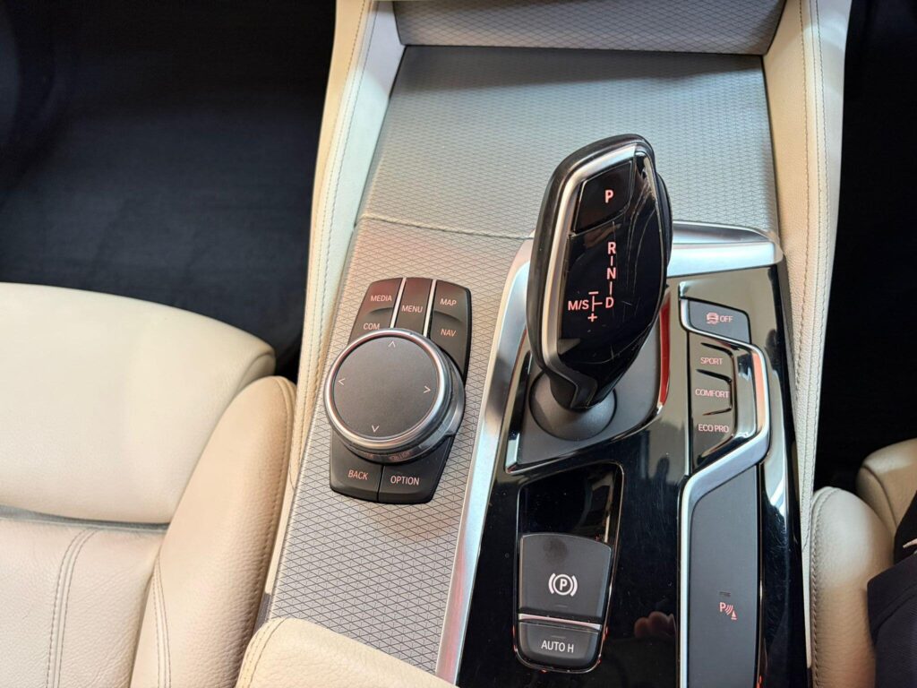 2017 BMW 5 Series HX67PYP