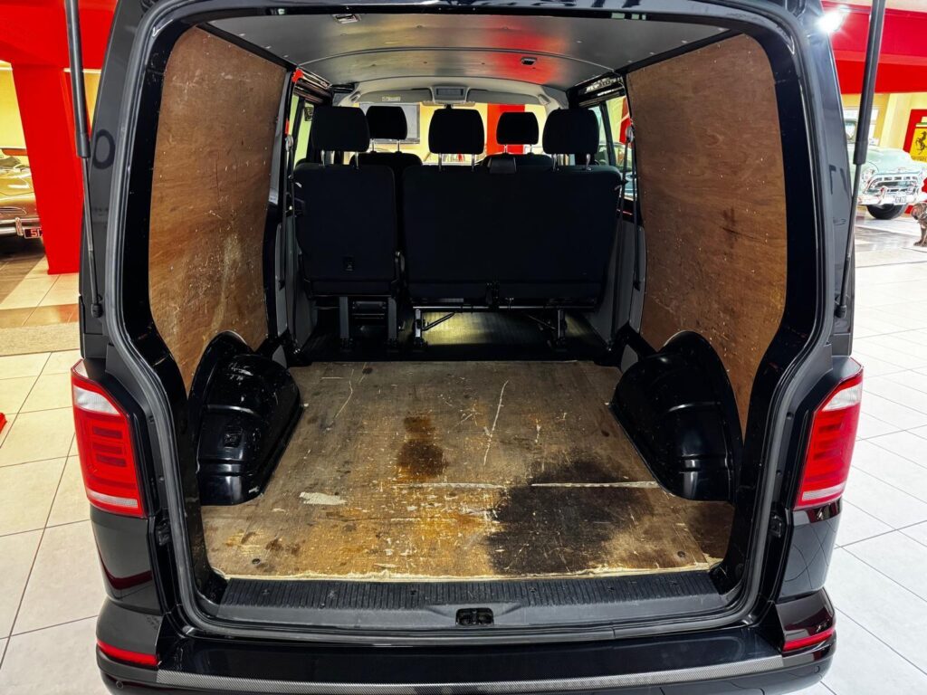 2017 Volkswagen Transporter DY67UCA