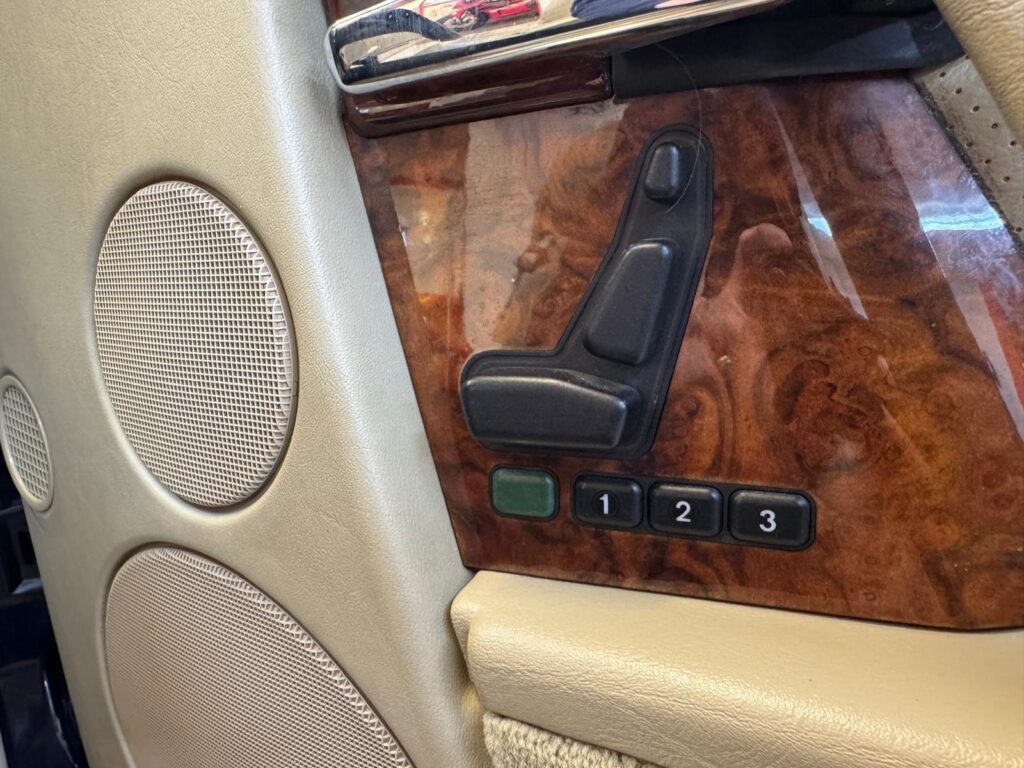 1990 Mercedes-Benz 500 G644TUW