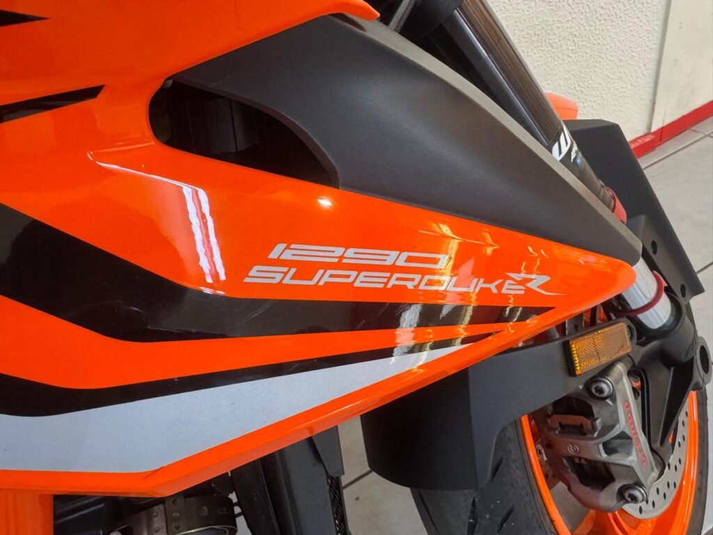2022 KTM 1290 Super Duke R FG22KXR