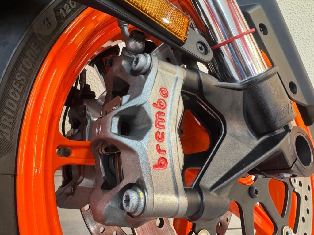 2022 KTM 1290 Super Duke R FG22KXR