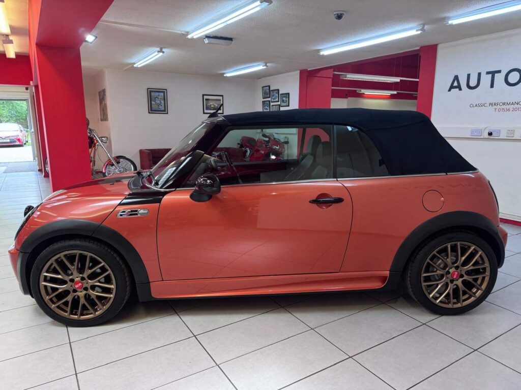 2004 MINI Convertible WL54HHF