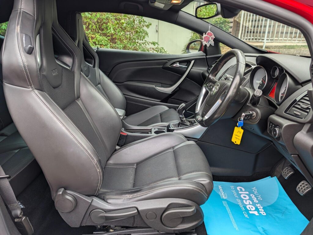 2013 Vauxhall Astra GTC YY63AJU