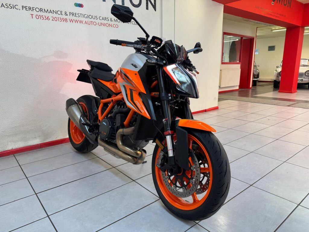 2022 KTM 1290 Super Duke R FG22KXR