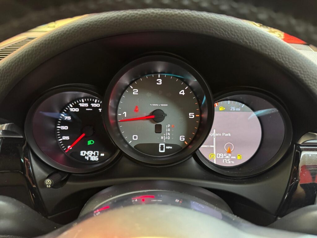 2018 Porsche Macan NU68DXA