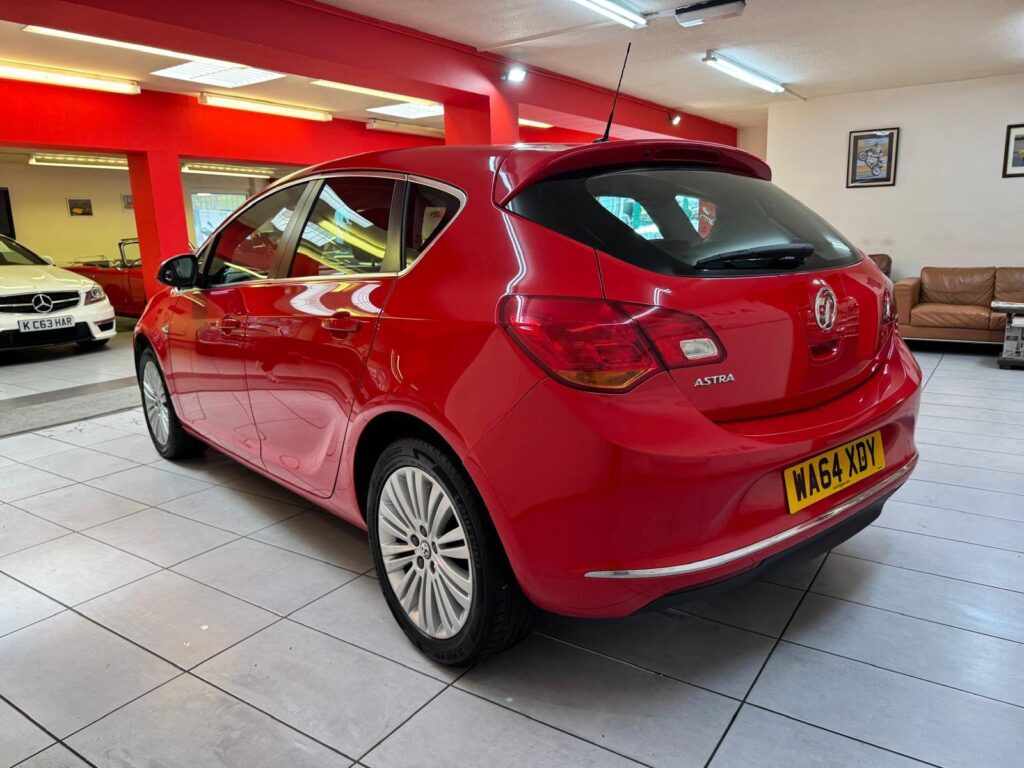2014 Vauxhall Astra WA64XDY