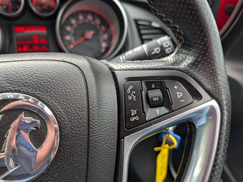 2013 Vauxhall Astra GTC YY63AJU