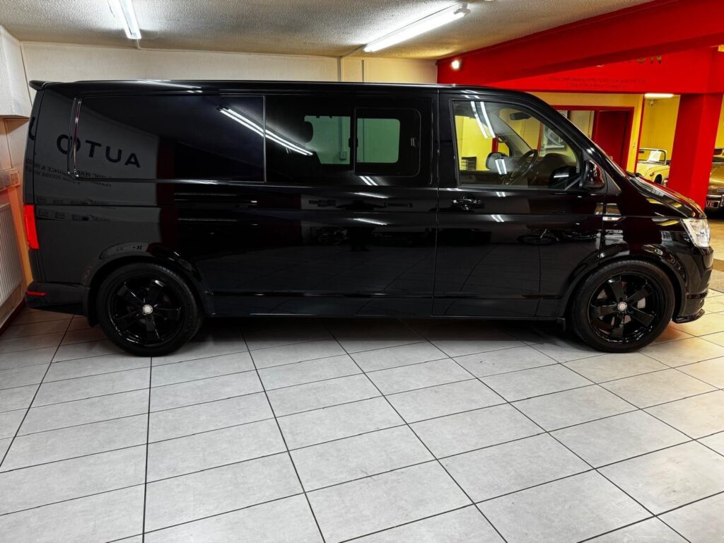 2017 Volkswagen Transporter DY67UCA