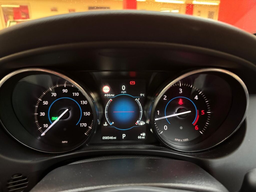 2016 Jaguar XE OV16VDG