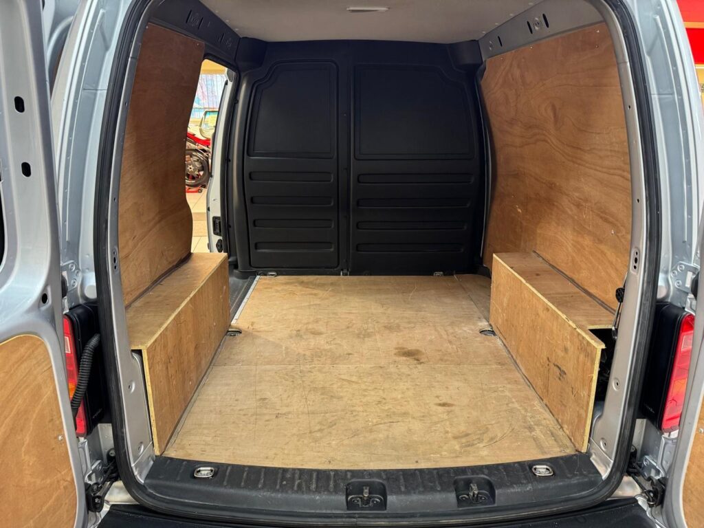 2017 Volkswagen Caddy KM67YNK