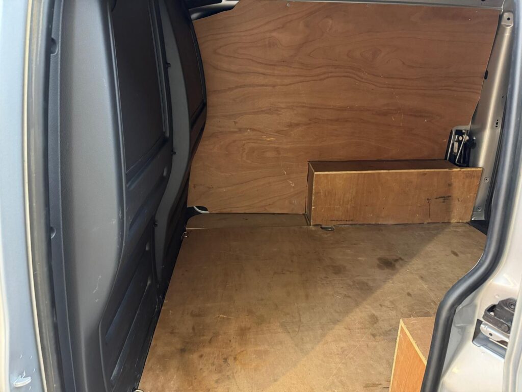 2017 Volkswagen Caddy KM67YNK