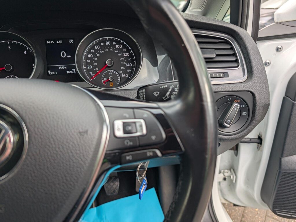 2018 Volkswagen Golf YC68YLW