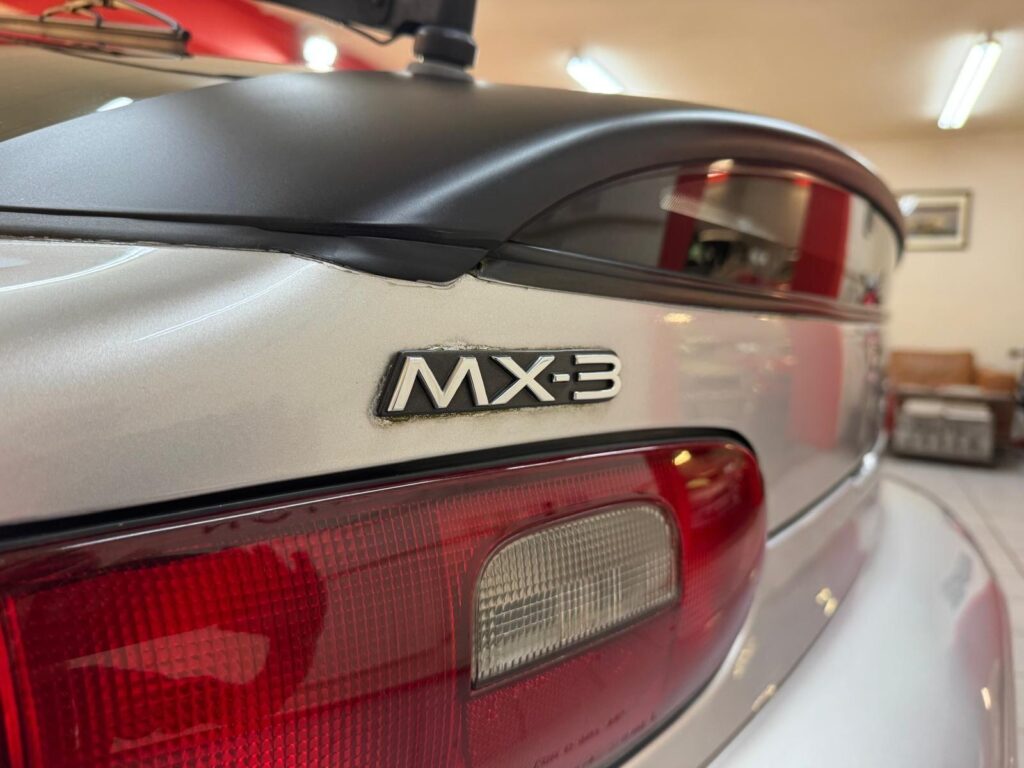 1995 Mazda MX-3 M174YRN