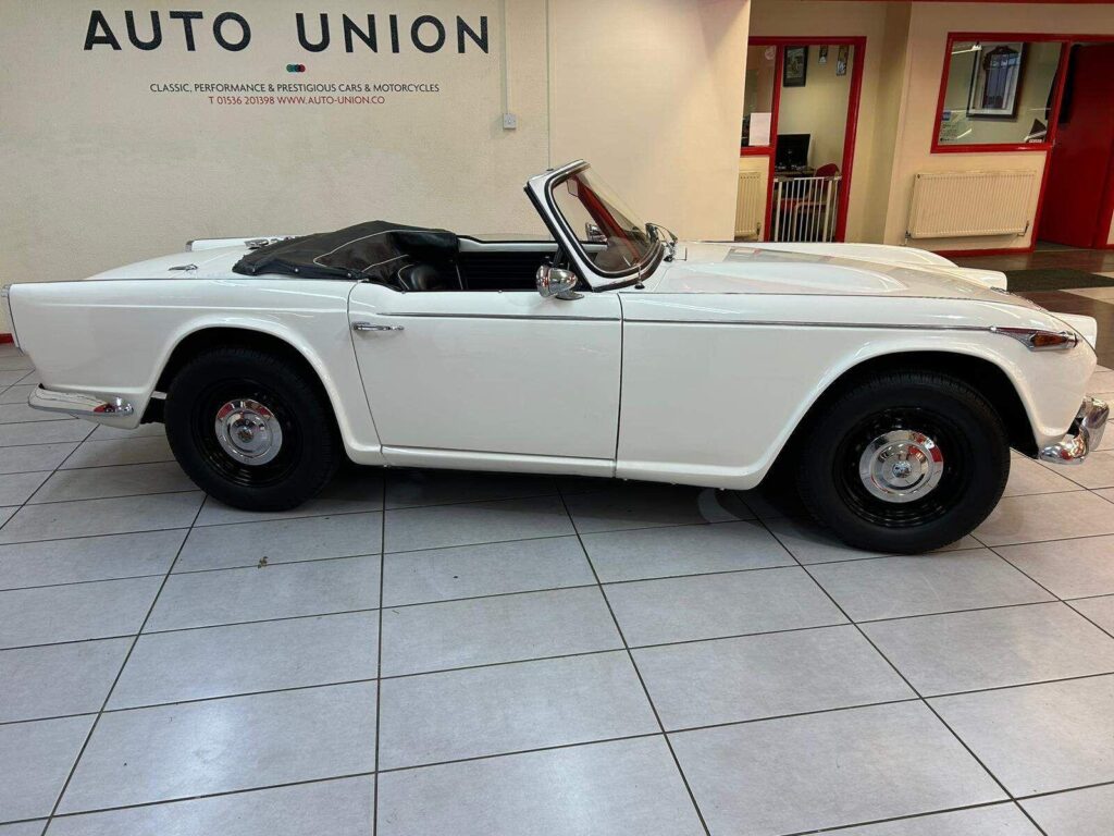 1966 Triumph TR4 HNB103D