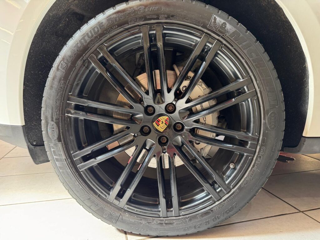 2018 Porsche Macan NU68DXA