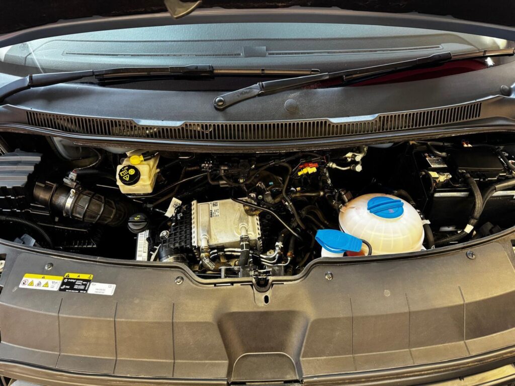 2021 Volkswagen Transporter FH70CMO