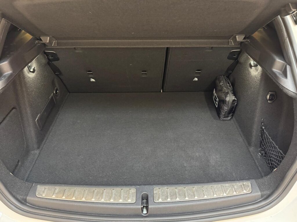 2020 BMW 1 Series YG70WPD