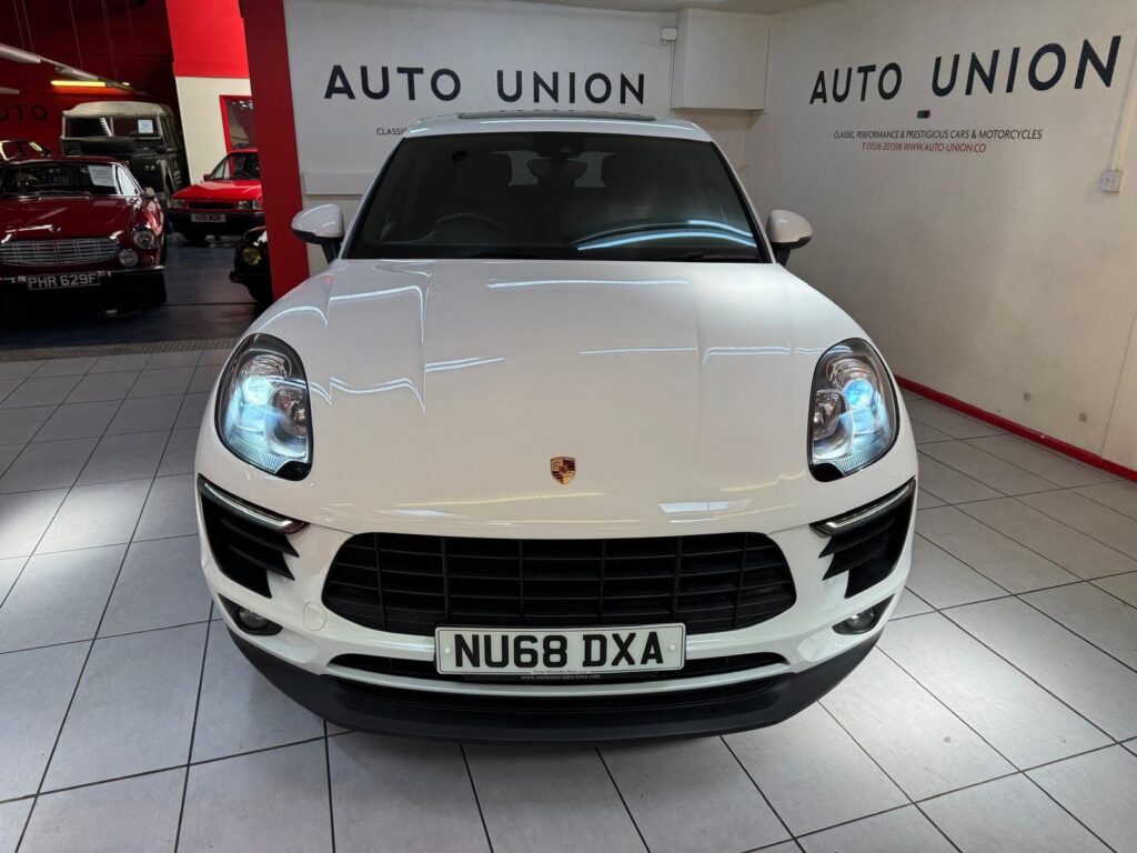 2018 Porsche Macan NU68DXA