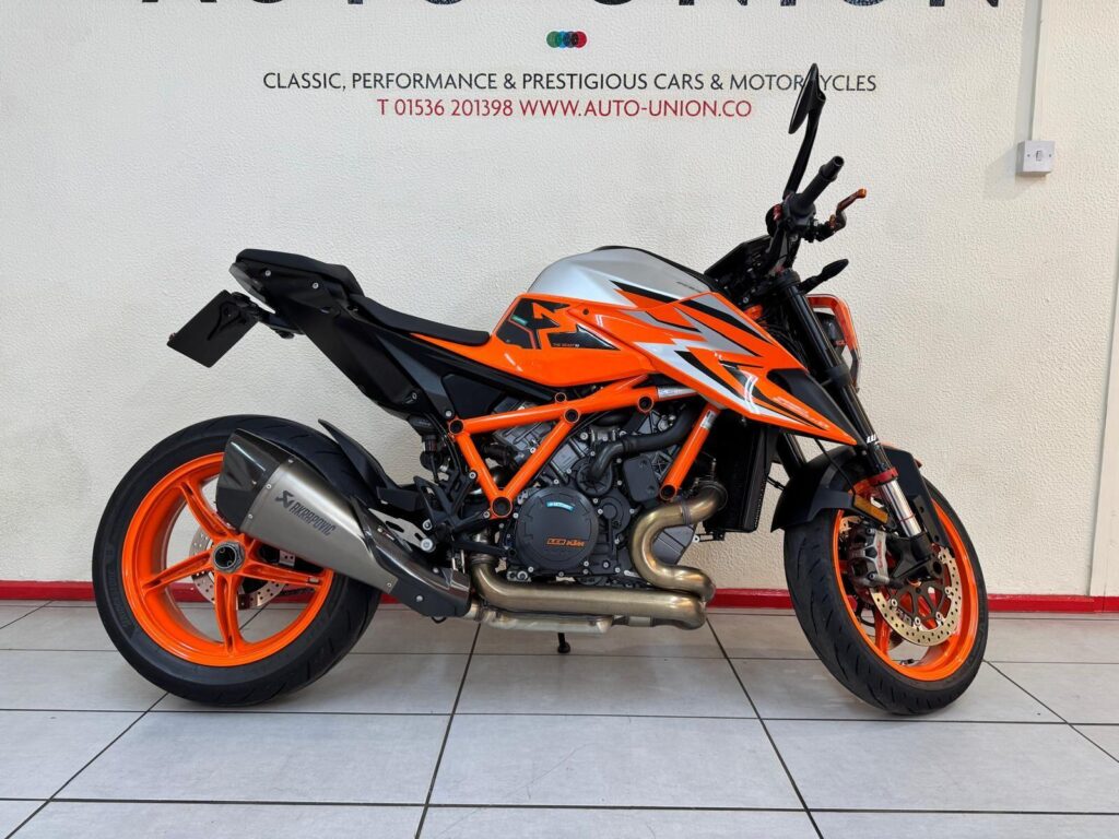 2022 KTM 1290 Super Duke R FG22KXR