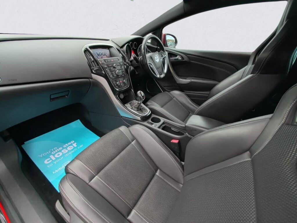 2013 Vauxhall Astra GTC YY63AJU