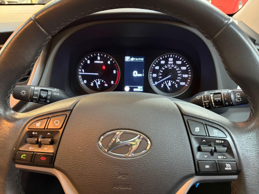 2016 Hyundai TUCSON KR16JFZ