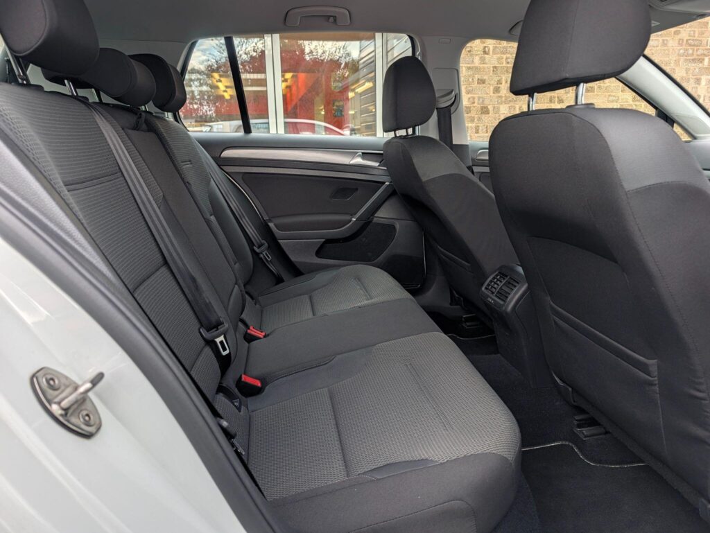 2018 Volkswagen Golf YC68YLW