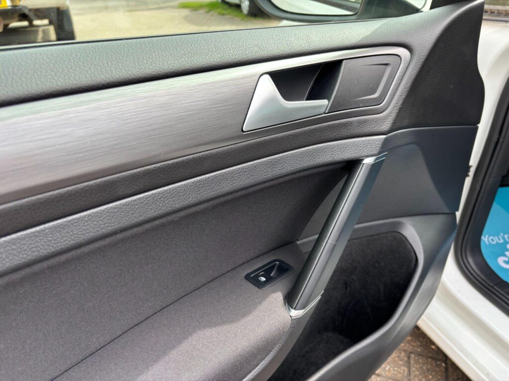 2019 Volkswagen Golf RL19UOU