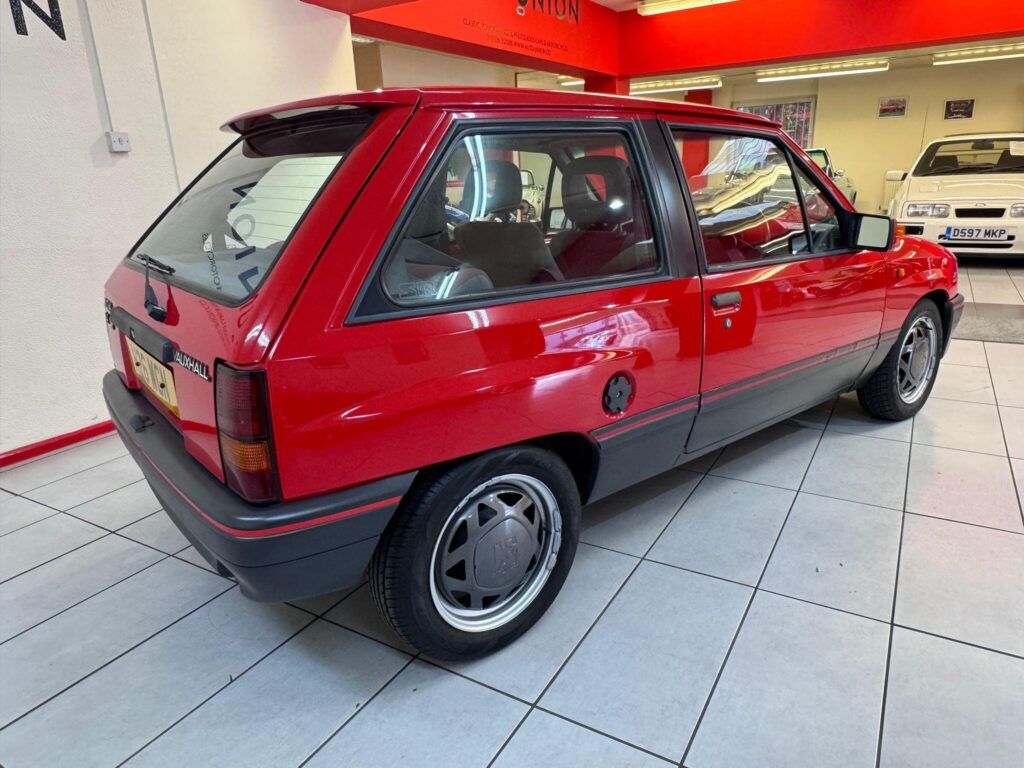 1991 Vauxhall Nova H26WGN