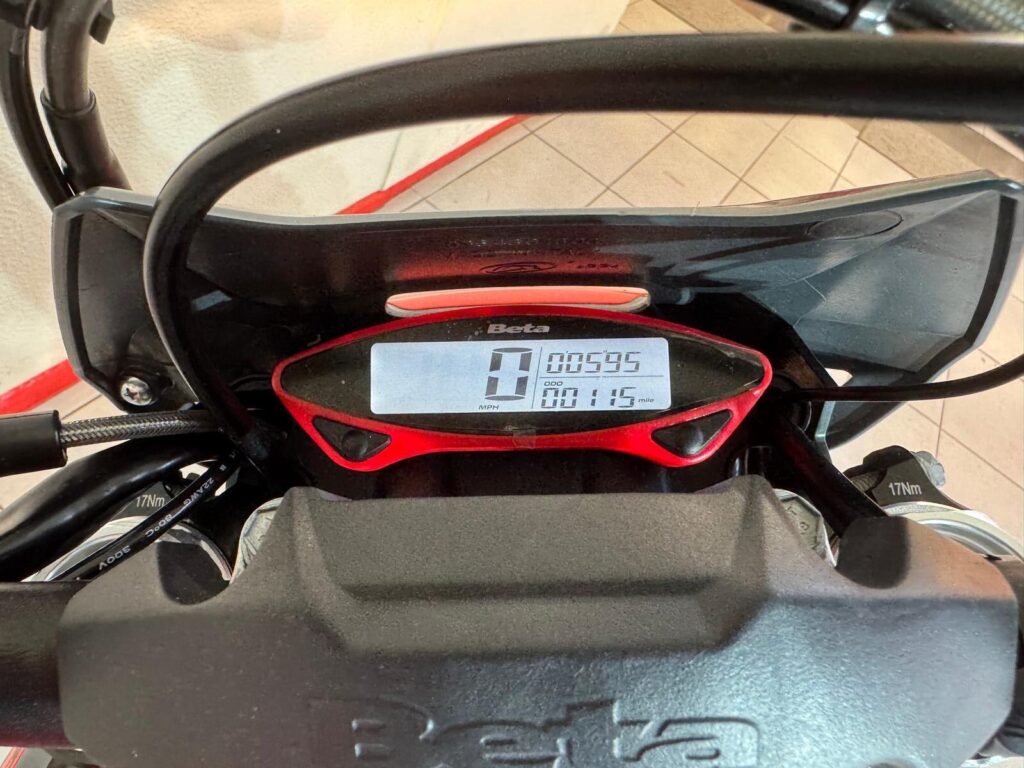 2025 Beta Xtrainer 300 YS25GMY