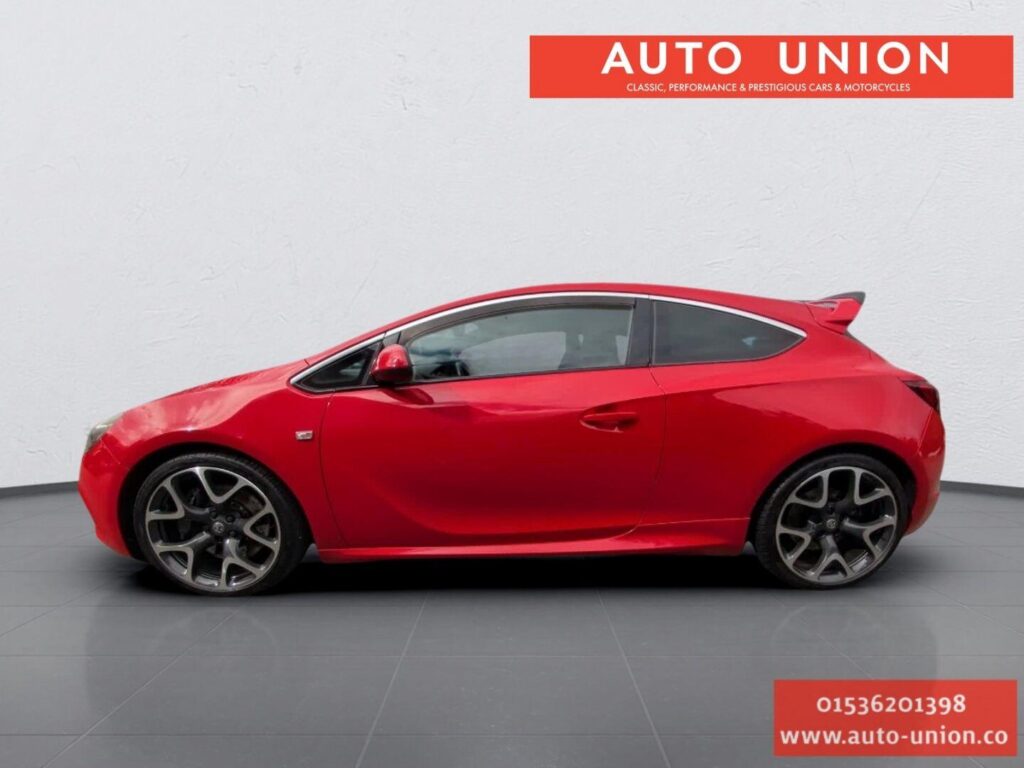 2013 Vauxhall Astra GTC YY63AJU