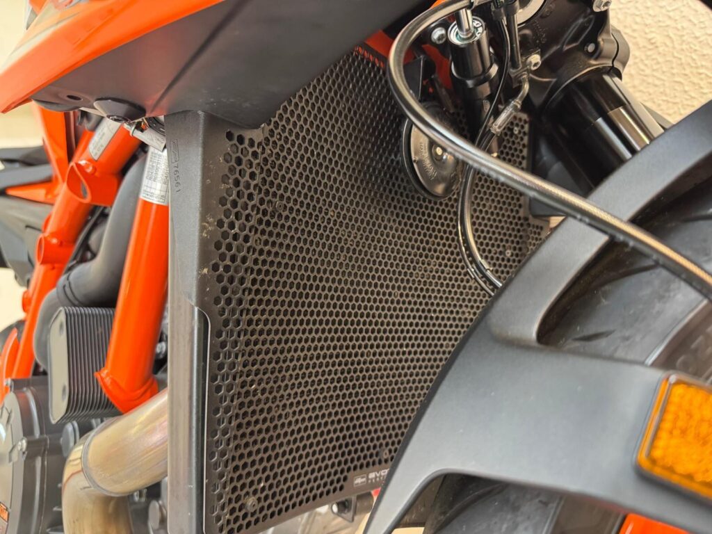 2022 KTM 1290 Super Duke R FG22KXR