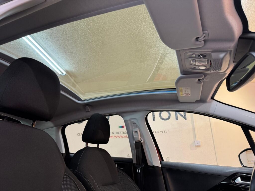 2019 Peugeot 208 KY19DKR