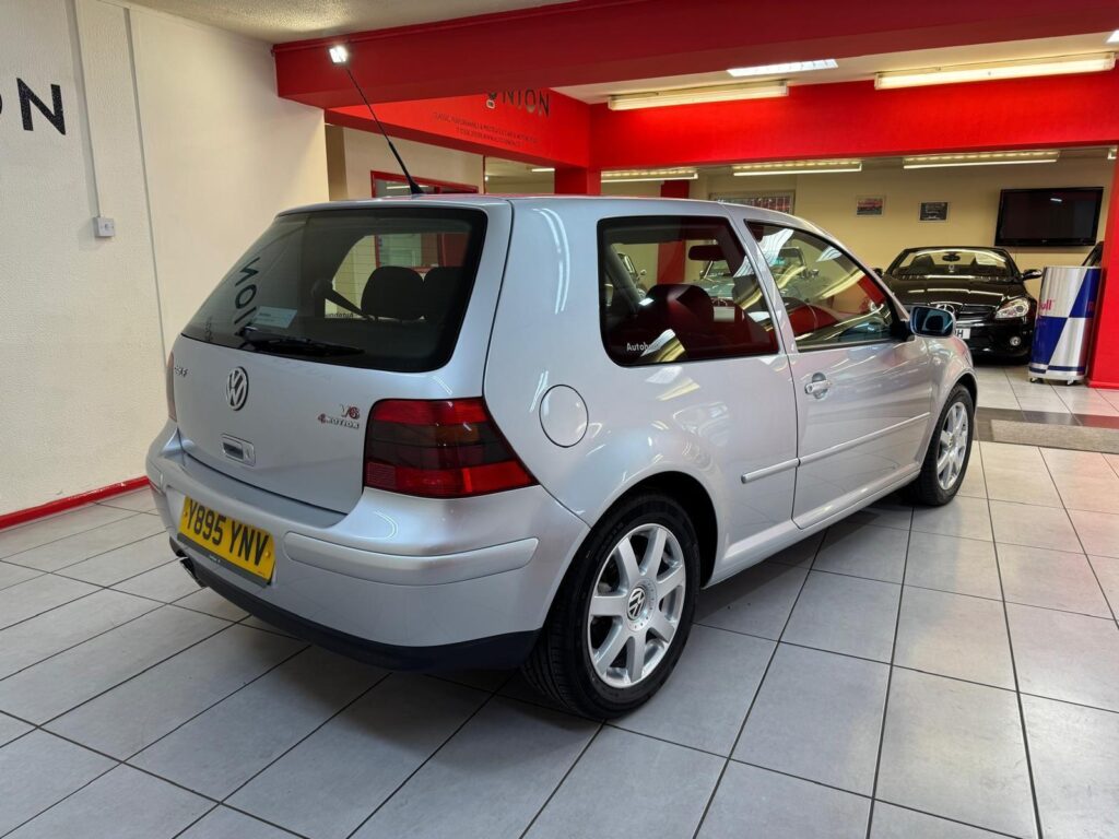 2001 Volkswagen Golf Y895YNV