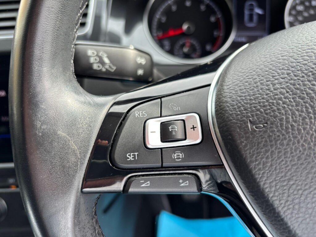 2019 Volkswagen Golf RL19UOU