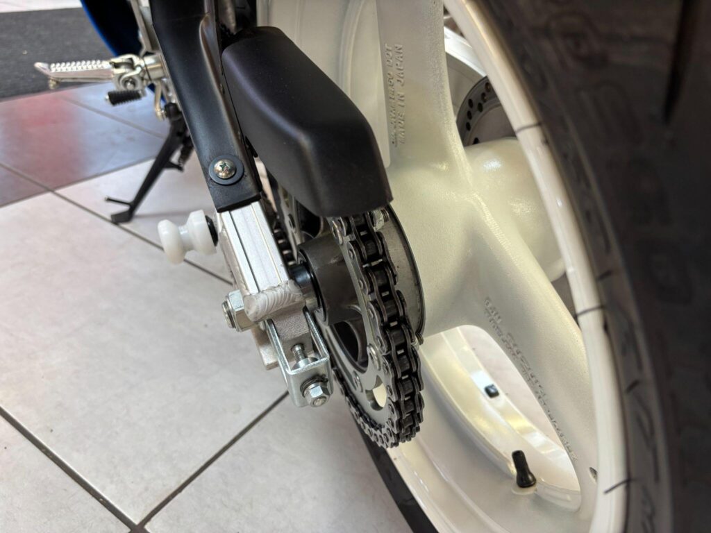 1995 Suzuki RGV250 M191WHG
