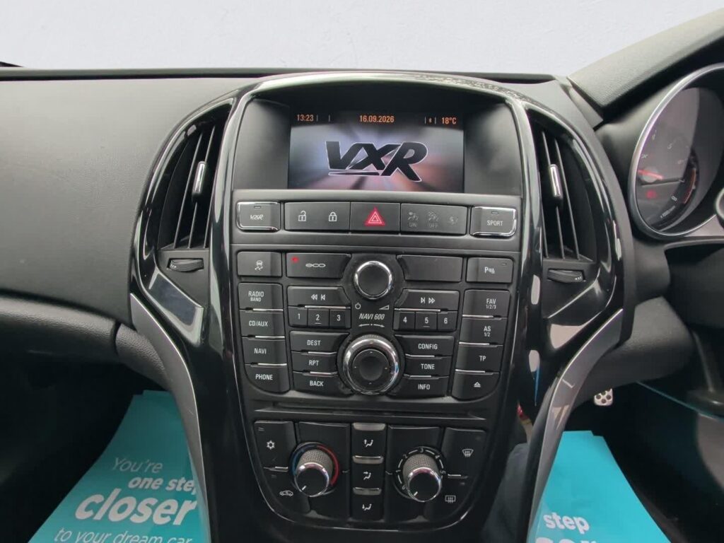 2013 Vauxhall Astra GTC YY63AJU