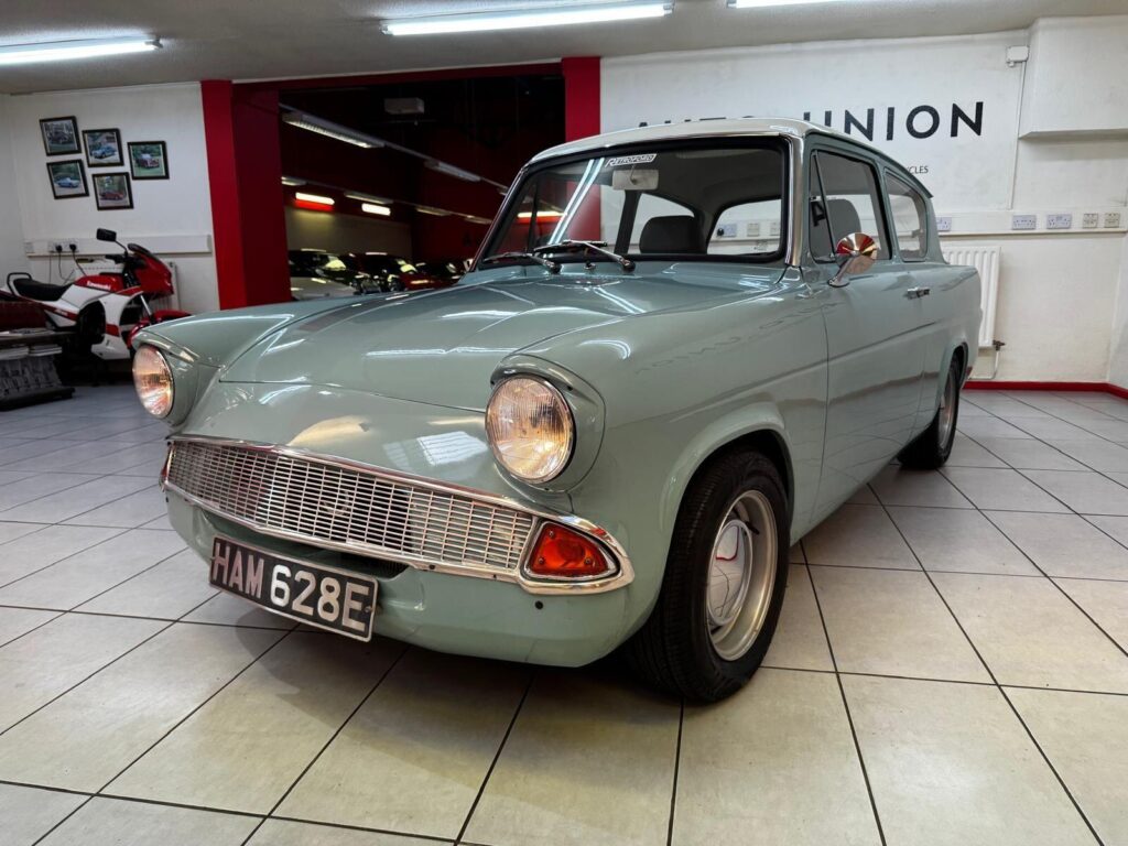 1967 Ford Anglia HAM628E