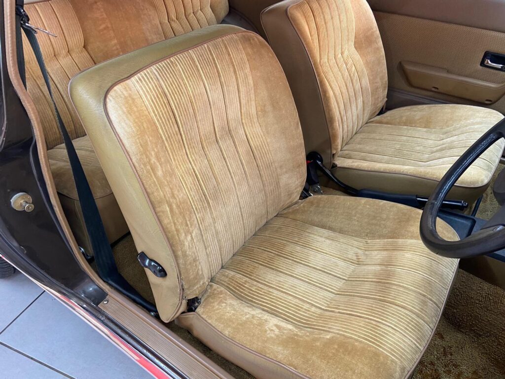 1977 Vauxhall Magnum TAR575R