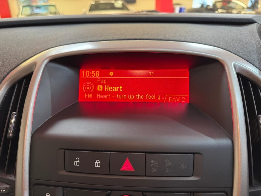 2014 Vauxhall Astra WA64XDY