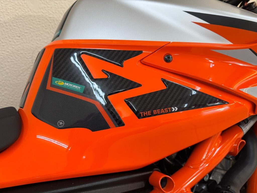 2022 KTM 1290 Super Duke R FG22KXR