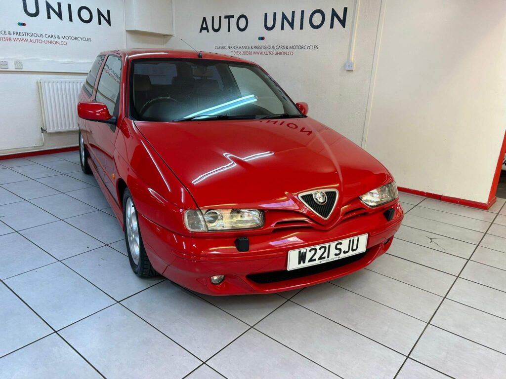 2000 Alfa Romeo 145 W221SJU