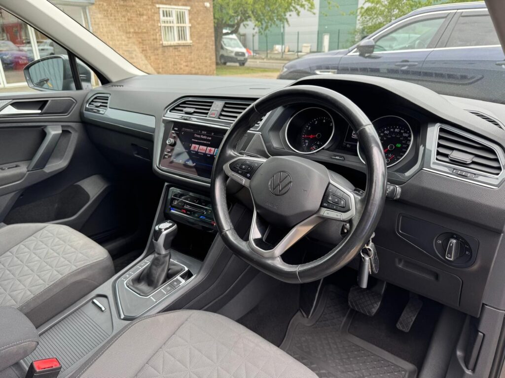 2022 Volkswagen Tiguan BF22HPL