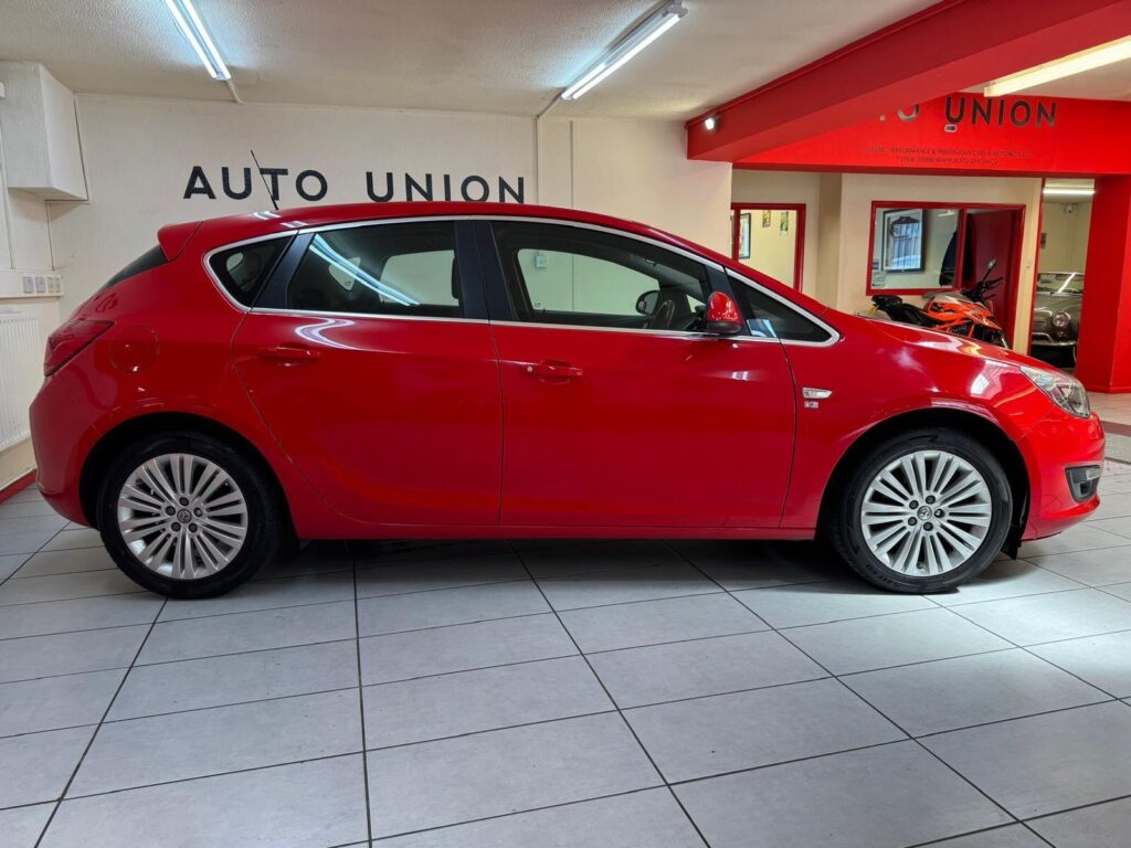 2014 Vauxhall Astra WA64XDY